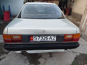 аудио карту: Audi 100: 1983 г., 1.8 л, Механика, Бензин, Седан — 3