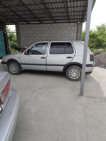 gac aion v: Volkswagen Golf: 1993 г., 1.8 л, Механика, Бензин, Хэтчбэк — 1