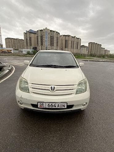 Toyota Ist: 2003 г., 1.3 л, Автомат, Бензин, Хэтчбэк