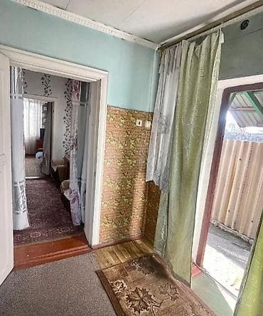 Дома: 🏢Продается дом 📍Кызыл Аскер Площадь участка: 4 сотки. Площадь дома — 6