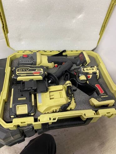 портативное зарядное устройство с розеткой: Зарядные устройства для электромобилей — 5