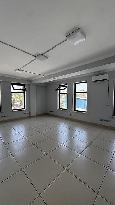 гараж ахунбаева: Сдаётся помещение : 1 кабинет+1 холл по расположению: Улица абая 18/1 — 4