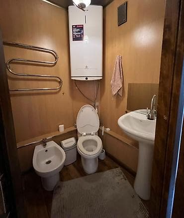 flat osh: 3 комнаты, 58 м², 6 мкр 104 серия, 4 этаж — 5