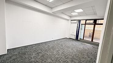 Аренда офисов, 50 м², В бизнес центре, 1 линия — 6