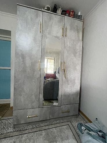 Шкафтар: Шкаф сатылат. Жаңы эле алынган, абалы эң сонун. Кең, абдан сыйымдуу — 2
