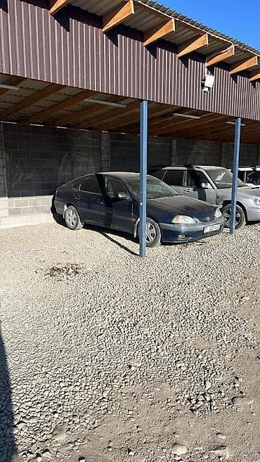 ярис 2: Toyota Avensis Verso: 2002 г., 1.8 л, Автомат, Бензин, Лифтбек — 2