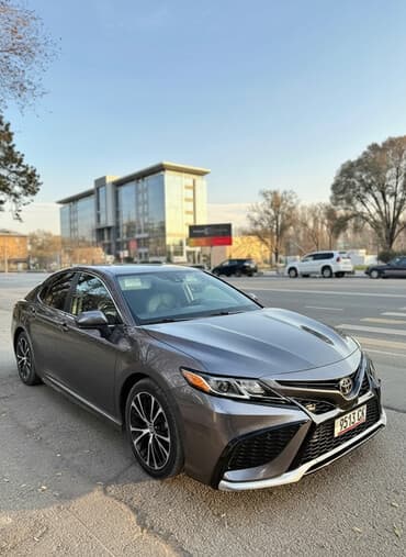 тайот ист: Toyota Camry: 2019 г., 2.5 л, Автомат, Бензиновая, Седан — 1