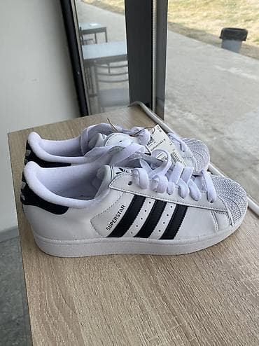 бу красофки: Кроссовкалар, 40, Adidas Originals, Жаңы, түсү - Ак, Өзү алып кетүү, Акылуу жеткирүү — 2