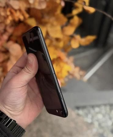 Техника и электроника: IPhone SE 2022, Б/у, 128 ГБ, Black Titanium, 83 % — 3