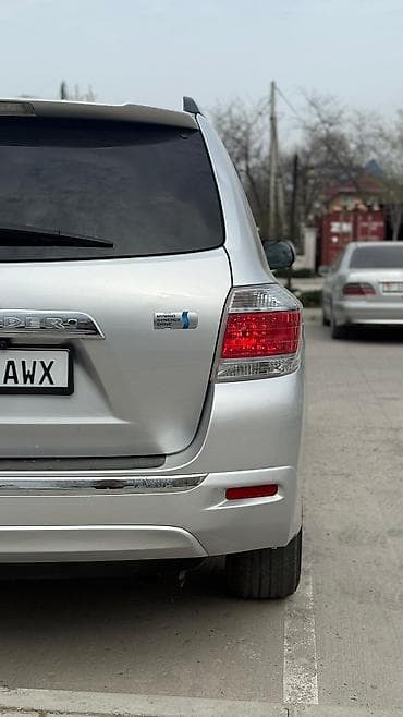 сколько стоит яхта: Toyota Highlander: 2013 г., 3.5 л, Вариатор, Гибрид, Внедорожник — 5