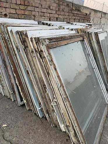 Эшиктер жана комплектөөчүлөр: Даяр жыгач терезеле, Колдонулган, Орнотуусуз, Бөлүп төлөө жок — 1