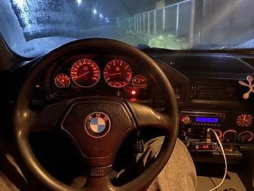 x 7: BMW 5 series: 1994 г., Седан — 5