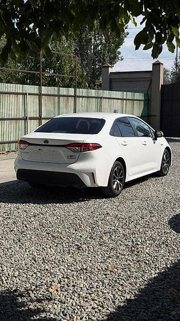уна: Toyota Levin: 2023 г., 1.8 л, Вариатор, Гибрид, Седан — 5