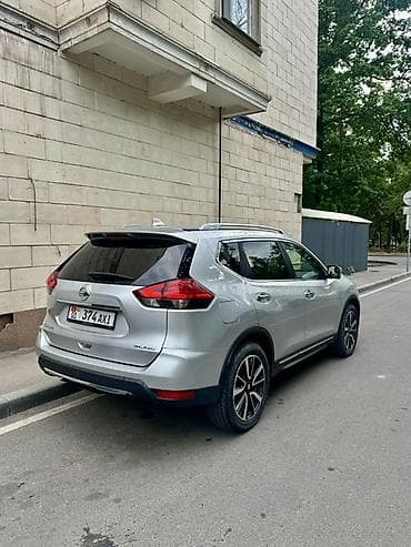 Nissan X-Trail: 2017 г., 2.5 л, Автомат, Бензин, Кроссовер