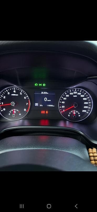 byd e3: Kia Cerato: 2019 г., 1.6 л, Автомат, Бензин, Седан — 6