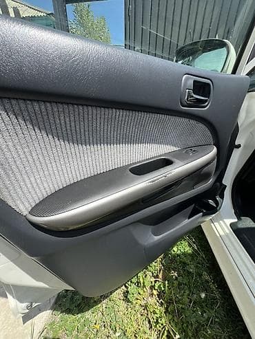 аренда авто ош камри: Honda Stream: 2001 г., 2 л, Автомат, Минивэн — 6