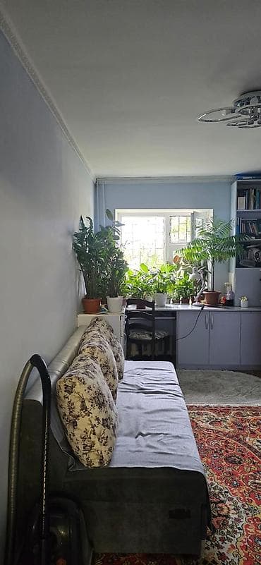 2 bedroom: Продаю или меня 2-комнатную квартиру с доплатой вам, район — 1