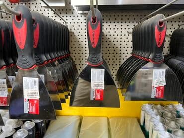 шпатель для шпаклевки стен профессиональный: Шпатель фасадный Matrix с эргономичной двухкомпонентной ручкой — 1