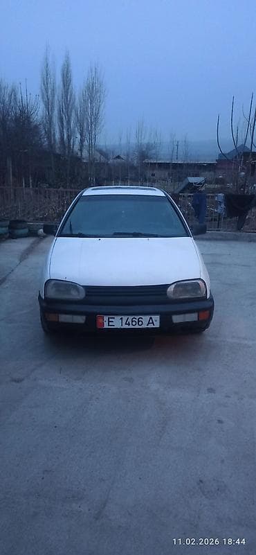 70 сом: Volkswagen Golf: 1993 г., Хетчбек — 2