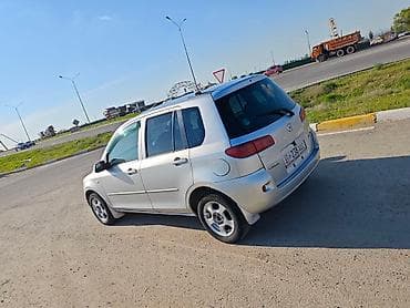 colf 3: Mazda Demio: 2003 г., 1.3 л, Автомат, Бензин, Хэтчбэк — 5