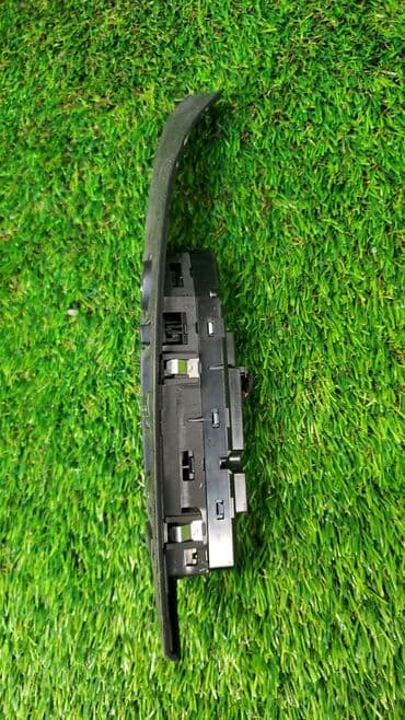 n52: Блок управления стеклами Bmw 5-Series E60 N52B25 2006 (б/у) ​ Марка — 3