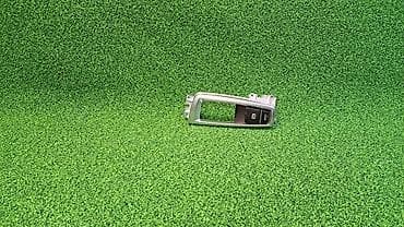 Кнопка ручного тормоза F01. F02 Год2008 В отличном состоянии, очень at lalafo.kg Кнопка ручного тормоза F01. F02 Год2008 В отличном состоянии, очень