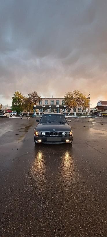 BMW 5 series: 1992 г., 2.5 л, Ручные, Седан
