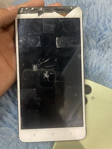 9 iphone: Продаю эти 4 телефона или обмен на другой телефон. Набор смартфонов — 7