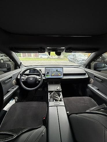 лисян бишкек: Toyota bZ3X: 2025 г., Электромобиль, Кроссовер — 6