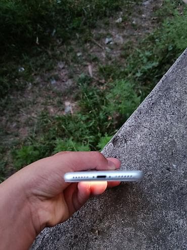 hd: IPhone 8, Белый — 6