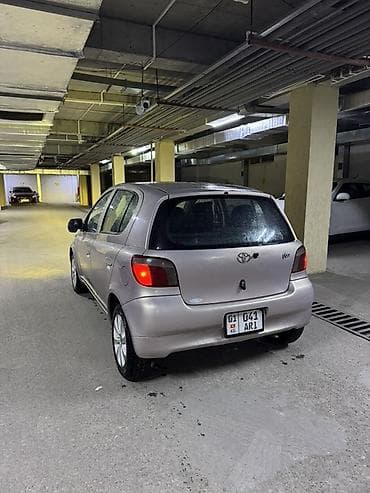 Toyota Vitz: 2001 г., 0.9 л, Автомат, Бензин, Хэтчбэк — 3
