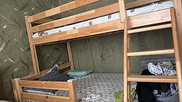 Двухъярусная кровать из массива сосны. - Материал: натуральное дерево