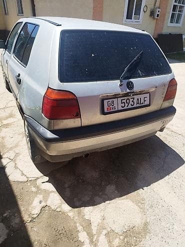 Унаа: Volkswagen Golf: 1994 г., Кол менен иштөөчү, Хетчбек — 3