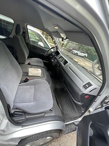 бусик форд: Toyota Hiace: 2011 г., 2.7 л, Механика, Бензин, Бус — 3