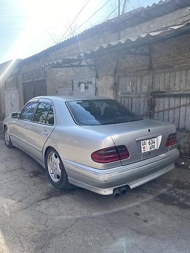 дайхатсу 2001: Mercedes-Benz E-Class: 2001 г., Бензин, Седан — 6
