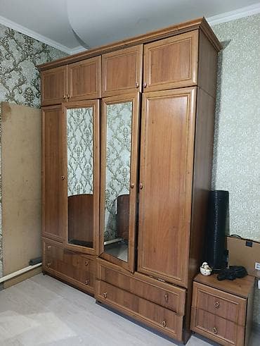 Шкаф-купе/распашной классический из массива/ЛДСП в тёплом древесном
