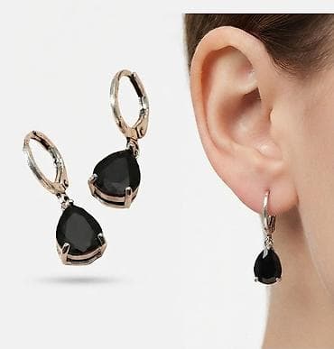 Серьги сөйкөлөр У с инкрустацией из черного циркона, серьги в форме