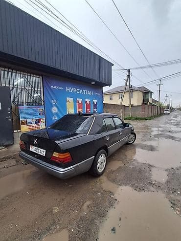крыло 124: Mercedes-Benz W124: 1990 г., 2 л, Механика, Дизель, Седан — 2