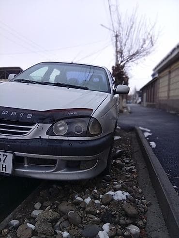Toyota Avensis: 2009 г., 1.6 л, Механика, Бензин, Седан — 4