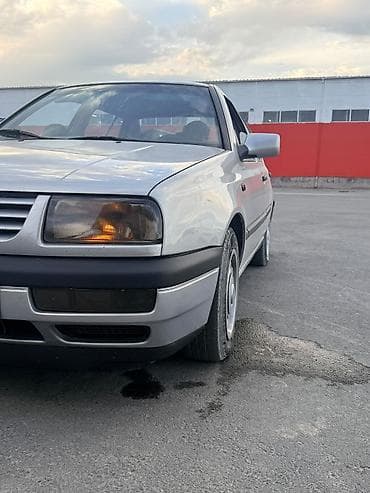 vento капот: Volkswagen Vento: 1997 г., 1.8 л, Механика, Бензин, Седан — 4