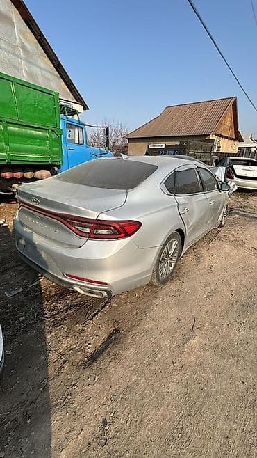 мазда bongo: Hyundai Grandeur (седан), серебристый — 2