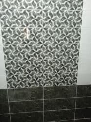 ковры резиновые: Подготовка стен для укладки, Подготовка стен для грунтовки, Резка плитки | Керамическая плитка, Керамогранитая плитка, Стеклянная плитка | Вертикальная укладка, Диагональная укладка, Горизонтальная укладка Больше 6 лет опыта — 23