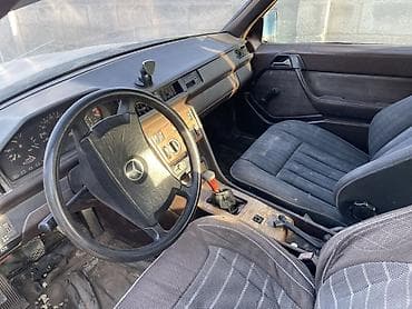 заказ спринтер: Mercedes-Benz W124: 1989 г., 2.3 л, Ручные, Бензин, Седан — 4