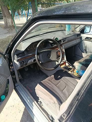 down pipe: Mercedes-Benz W124: 1990 г., 2.3 л, Механика, Бензин, Седан — 1
