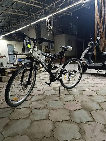 вайеный формы: Горный велосипед с двухподвесной рамой Основные характеристики: - — 2