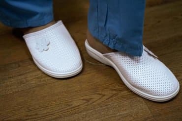 Тонометры: Медицинские халаты и медицинский халат. Оптом и в розницу. В наличии и — 7