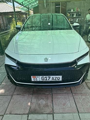 lexus ls: Toyota Crown: 2023 г., Автомат, Гибрид, Лифтбек — 1