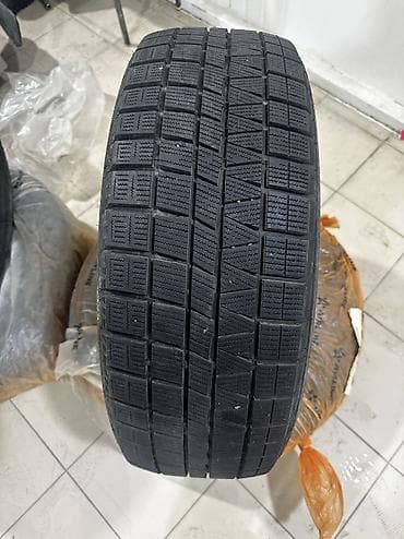 maxxis 980: Зима 235/55/20 Hankang откатали 1 сезон на одной шине есть боковой — 1