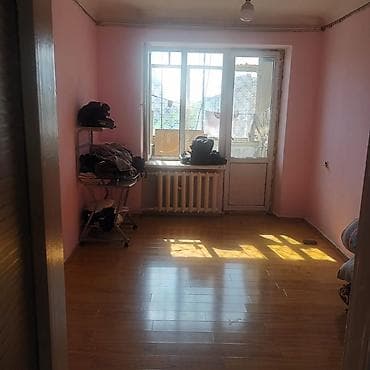 Сдаётся отдельная комната в квартире. - Просторное светлое помещение at lalafo.kg Сдаётся отдельная комната в квартире. - Просторное светлое помещение