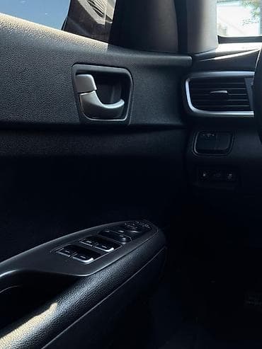 arizzo 8: Kia K5: 2018 г., 2 л, Автомат, Газ, Седан — 6